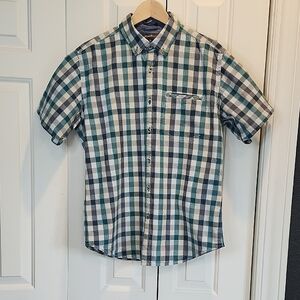 Eddie Bauer Men's Classic Fit Short Sleeve Plaid Button Down Shirt Size Medium